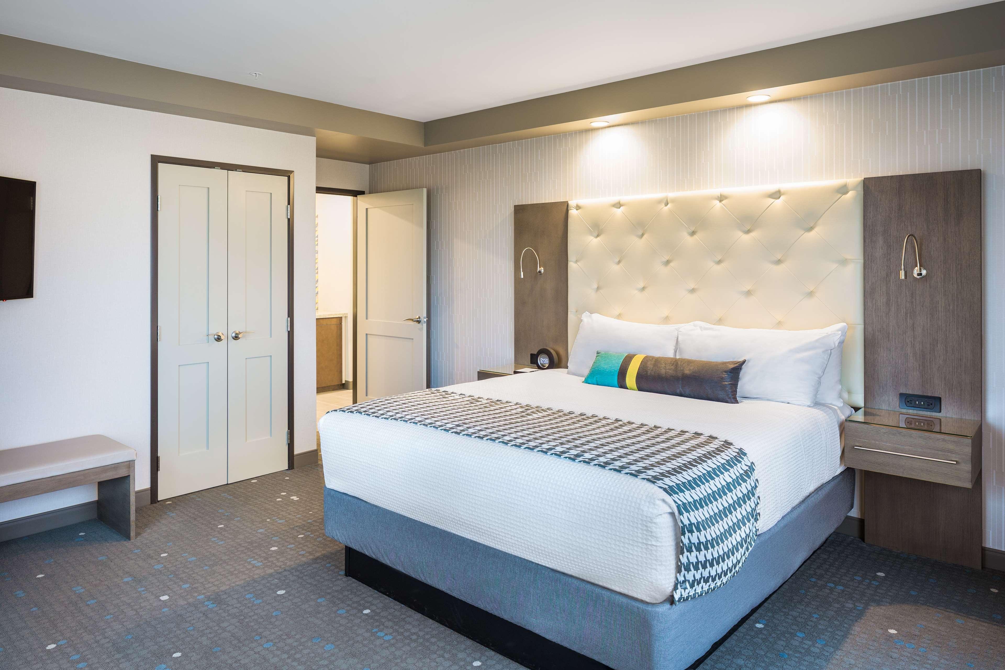 เบสต์ เวสเทิร์น พรีเมียร์ โฮเต็ล แอท ฟิชเชอร์ แลนดิ้ง Hotel แวนคูเวอร์ ภายนอก รูปภาพ